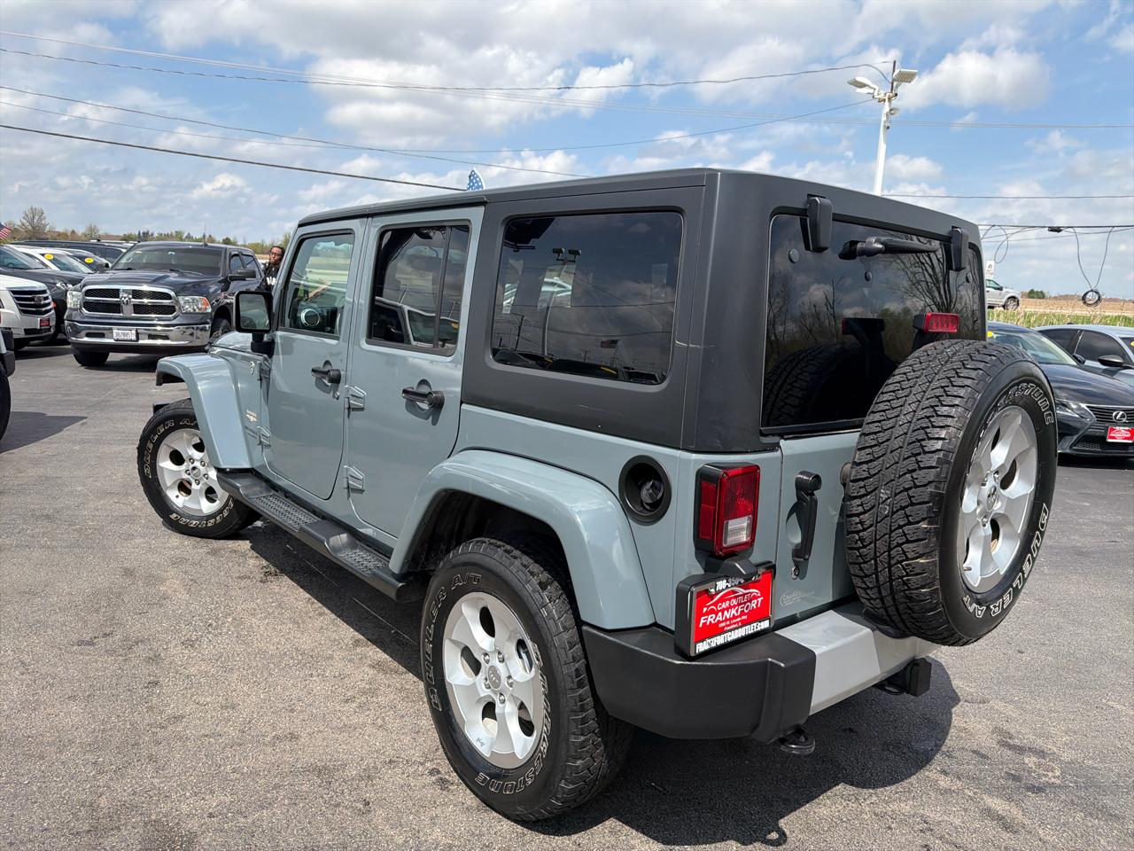 Jeep Wrangler Unlimited 4WD 4dr Sahara 2015