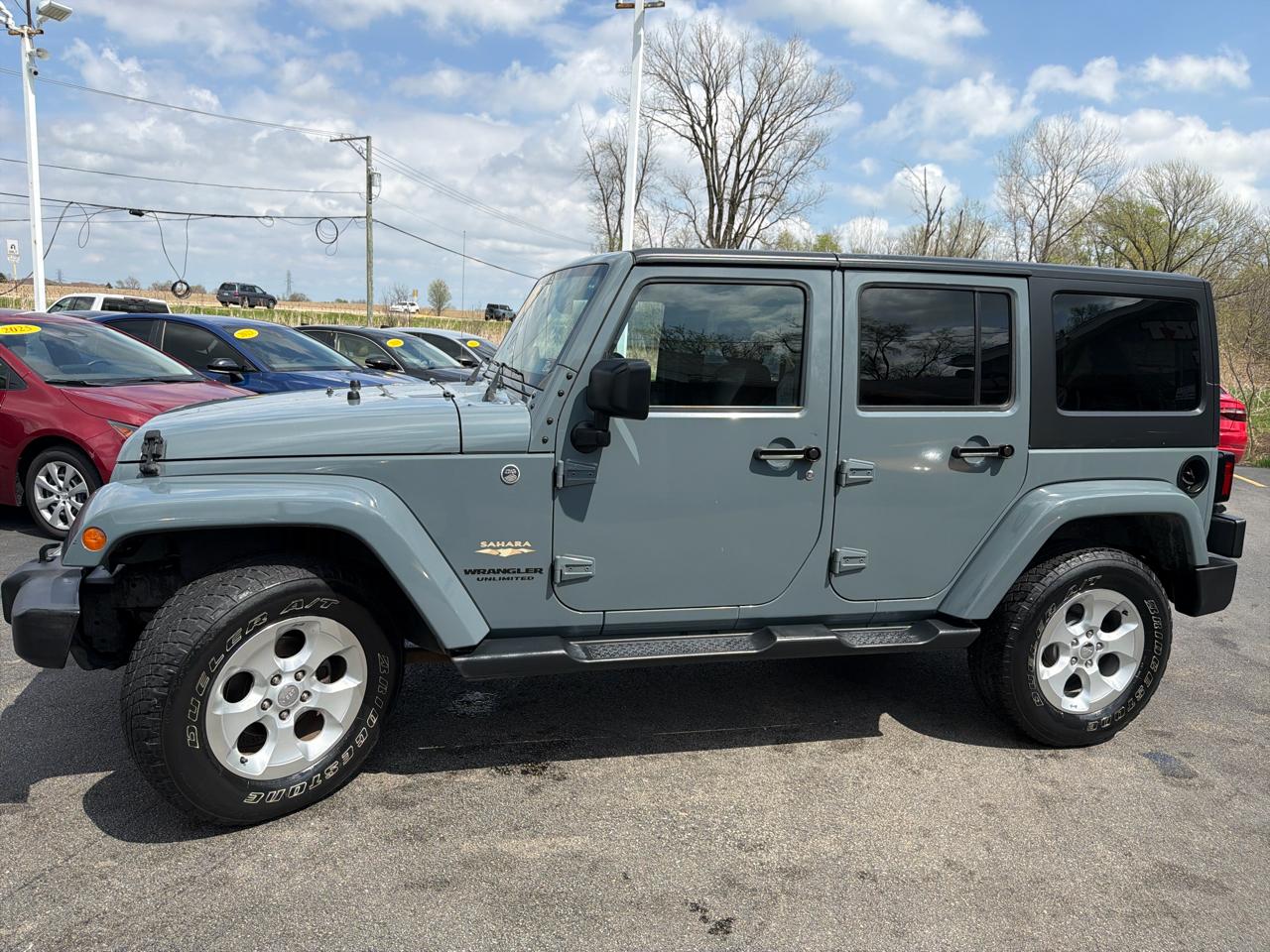 Jeep Wrangler Unlimited 4WD 4dr Sahara 2015