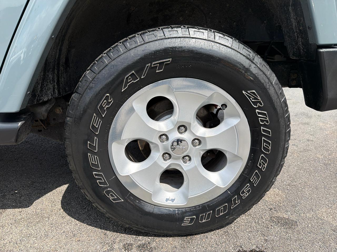 Jeep Wrangler Unlimited 4WD 4dr Sahara 2015