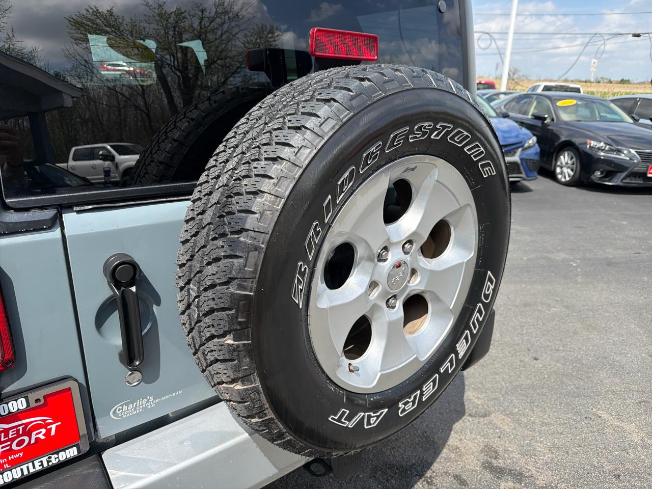 Jeep Wrangler Unlimited 4WD 4dr Sahara 2015