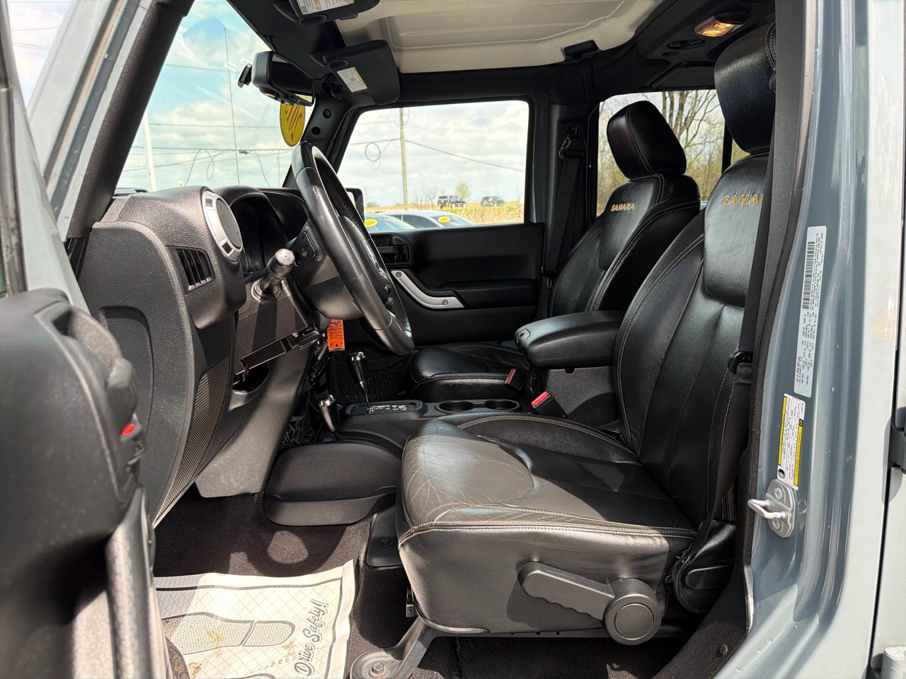 Jeep Wrangler Unlimited 4WD 4dr Sahara 2015