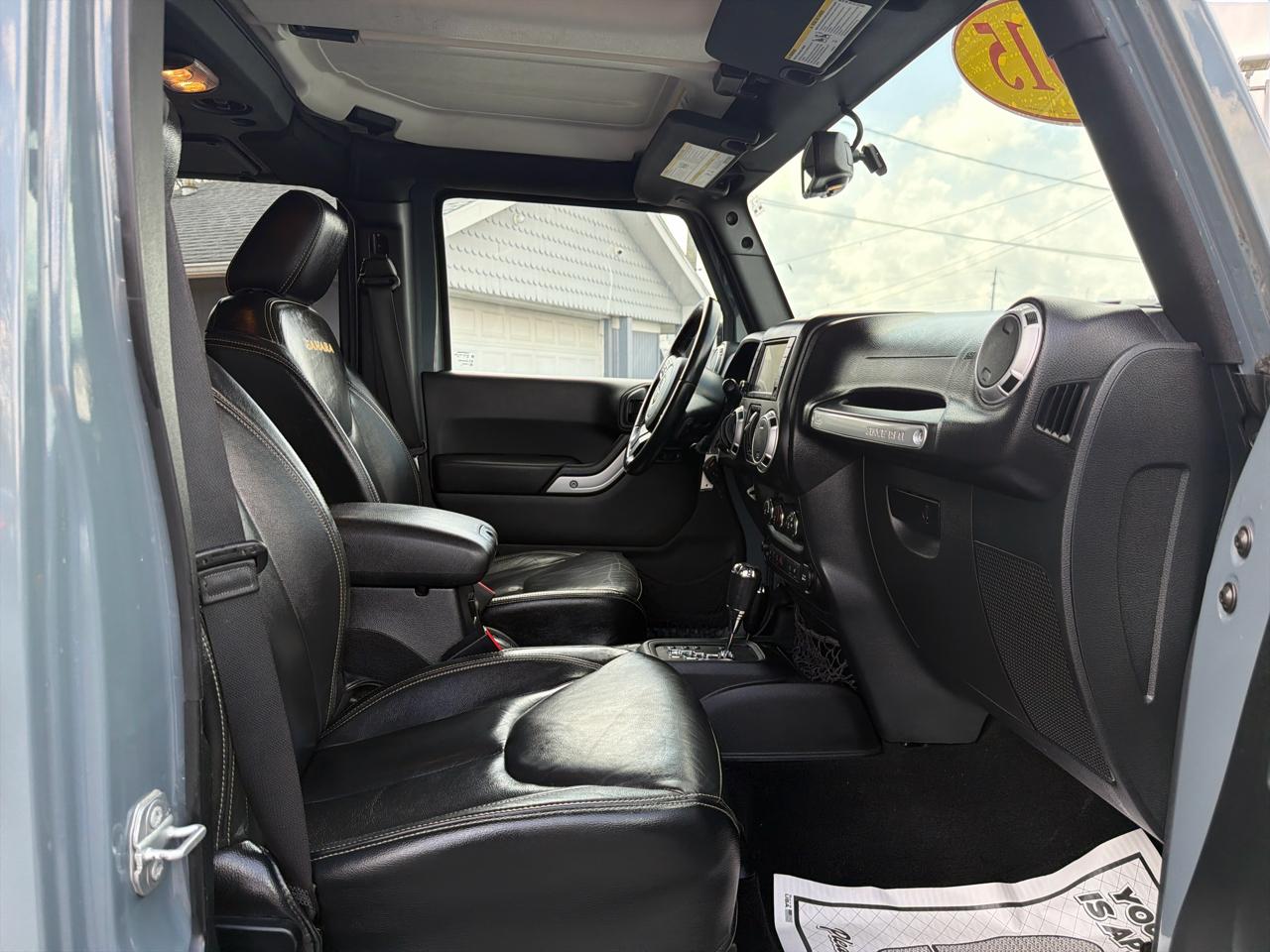 Jeep Wrangler Unlimited 4WD 4dr Sahara 2015