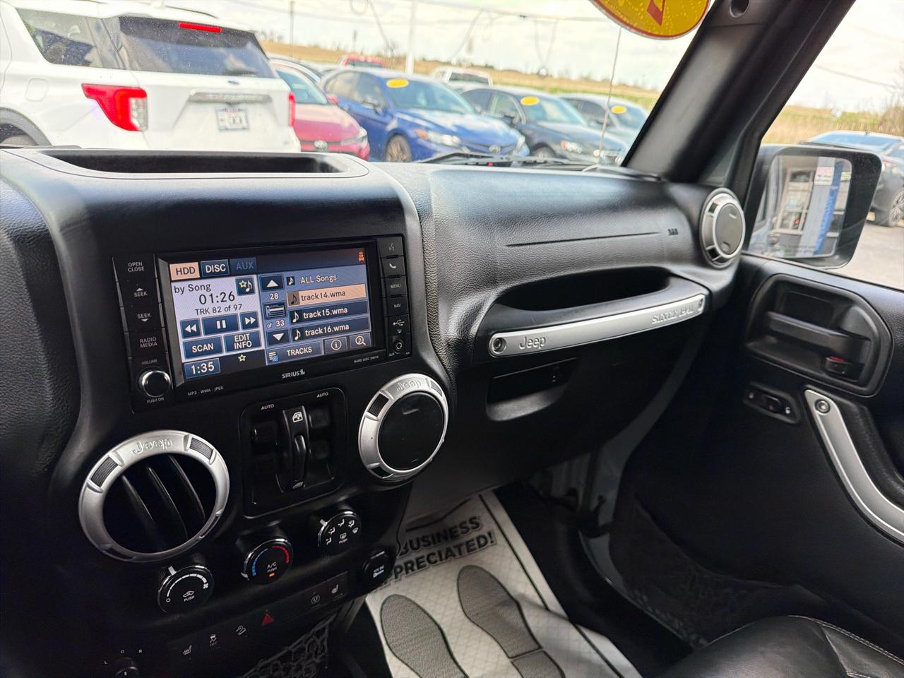 Jeep Wrangler Unlimited 4WD 4dr Sahara 2015