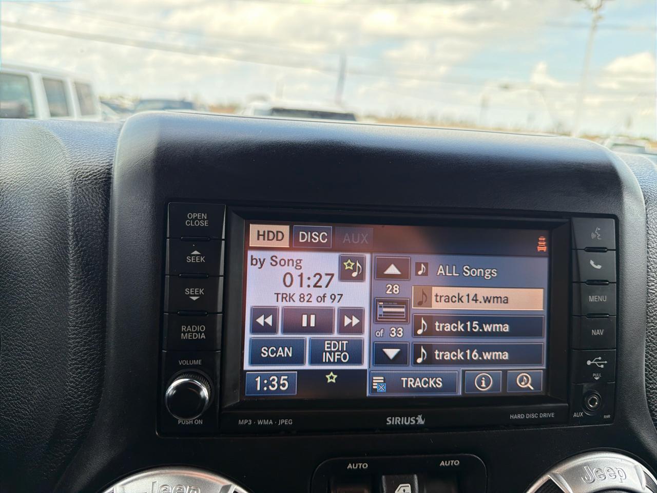 Jeep Wrangler Unlimited 4WD 4dr Sahara 2015