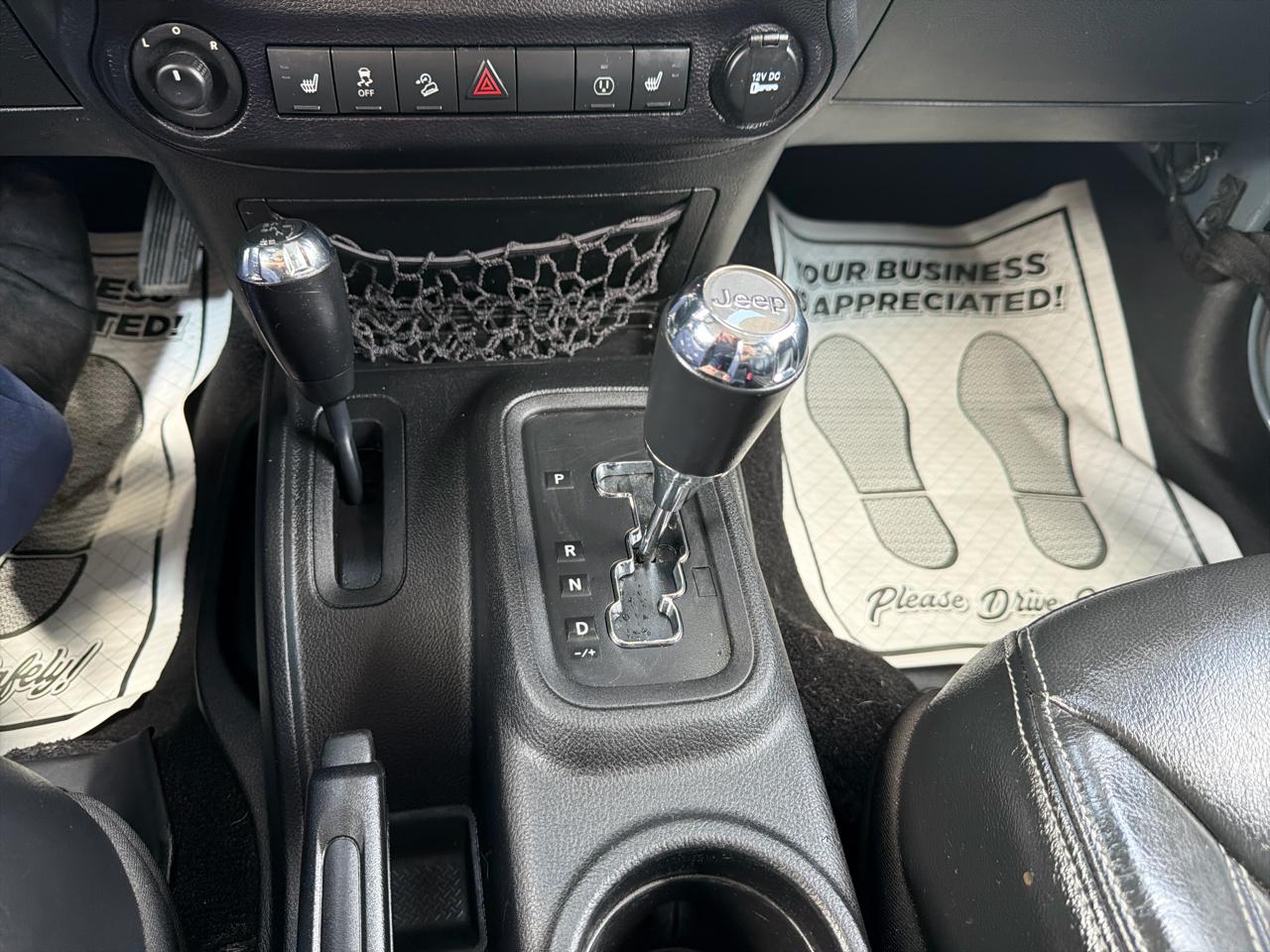 Jeep Wrangler Unlimited 4WD 4dr Sahara 2015