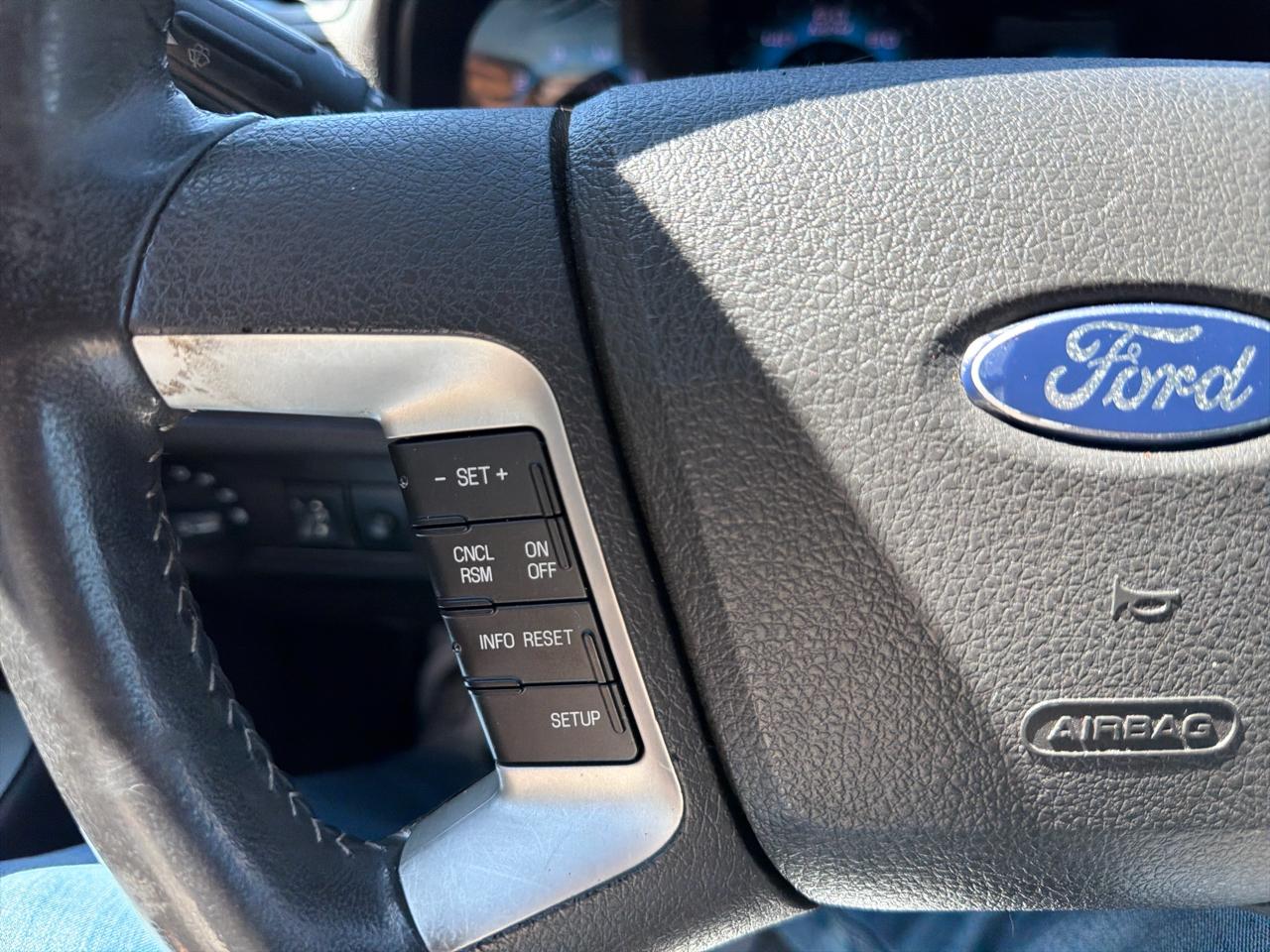 Ford Fusion 4dr Sdn SEL FWD 2011