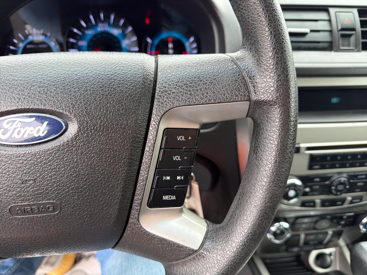 Ford Fusion 4dr Sdn SE FWD 2012