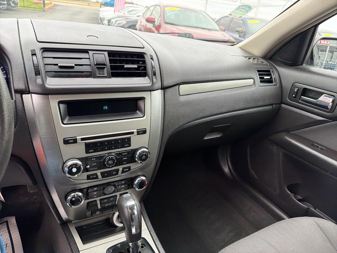 Ford Fusion 4dr Sdn SE FWD 2012