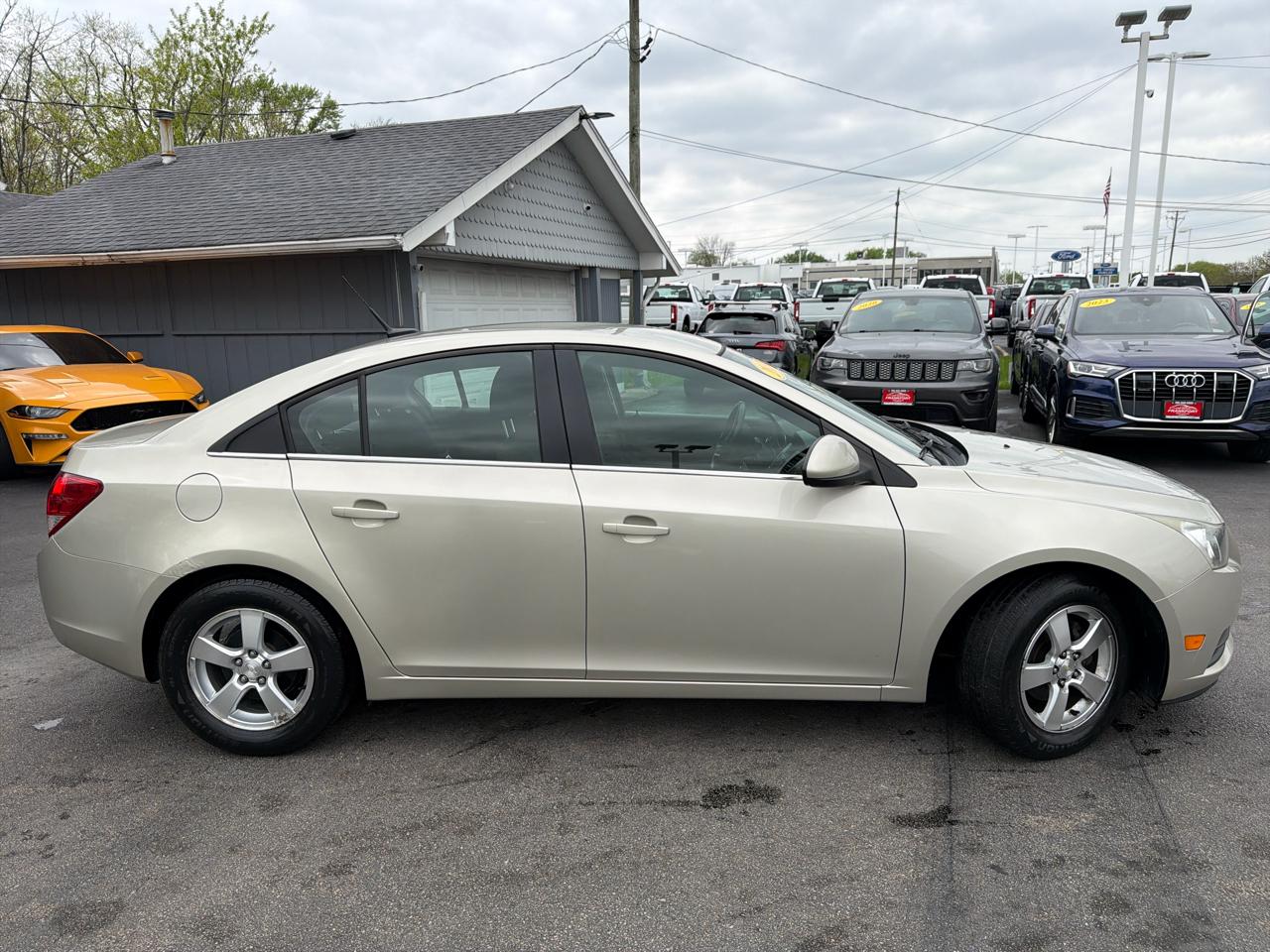 Chevrolet Cruze 4dr Sdn Auto 1LT 2013