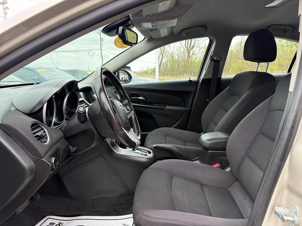 Chevrolet Cruze 4dr Sdn Auto 1LT 2013