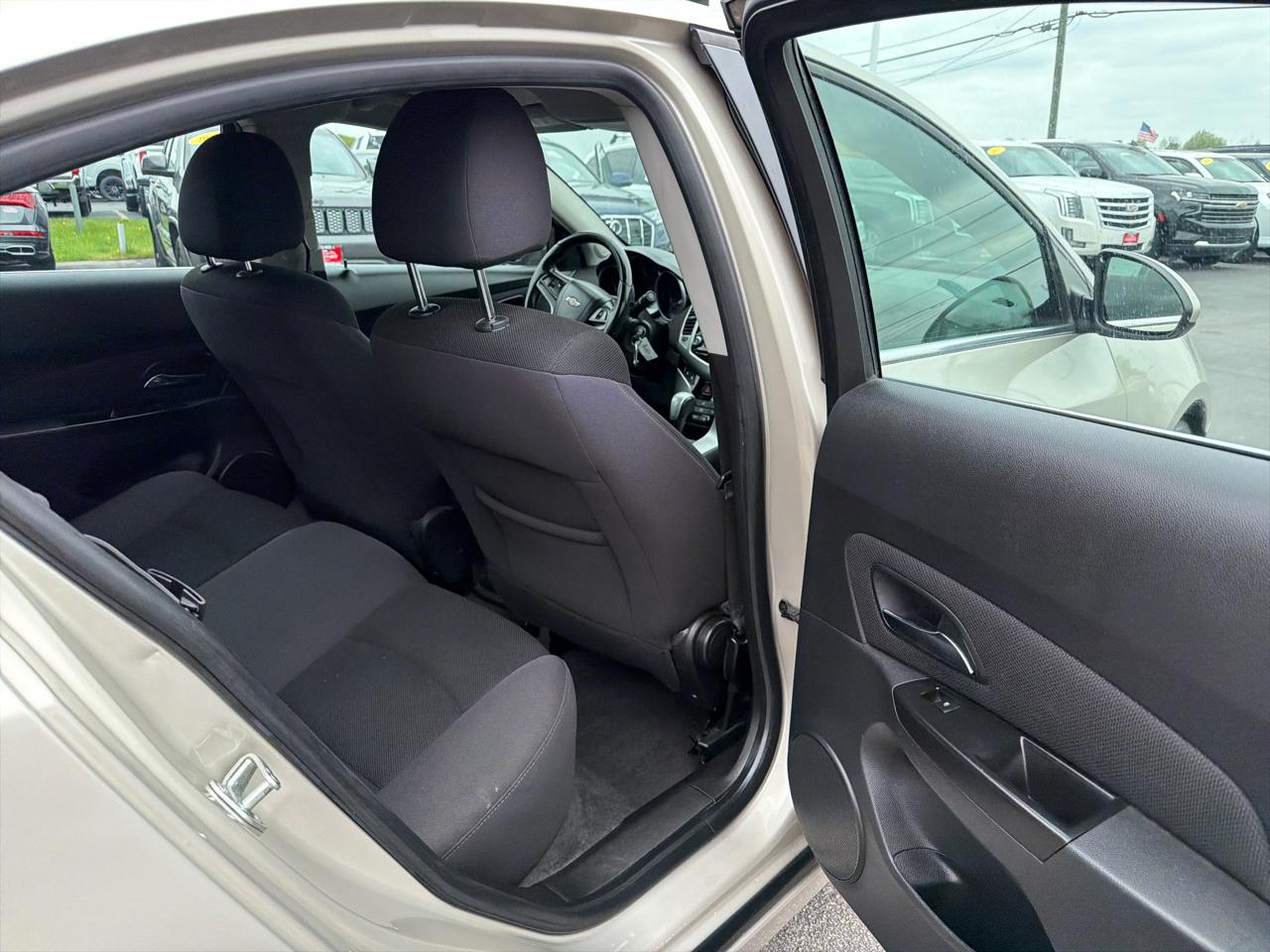 Chevrolet Cruze 4dr Sdn Auto 1LT 2013