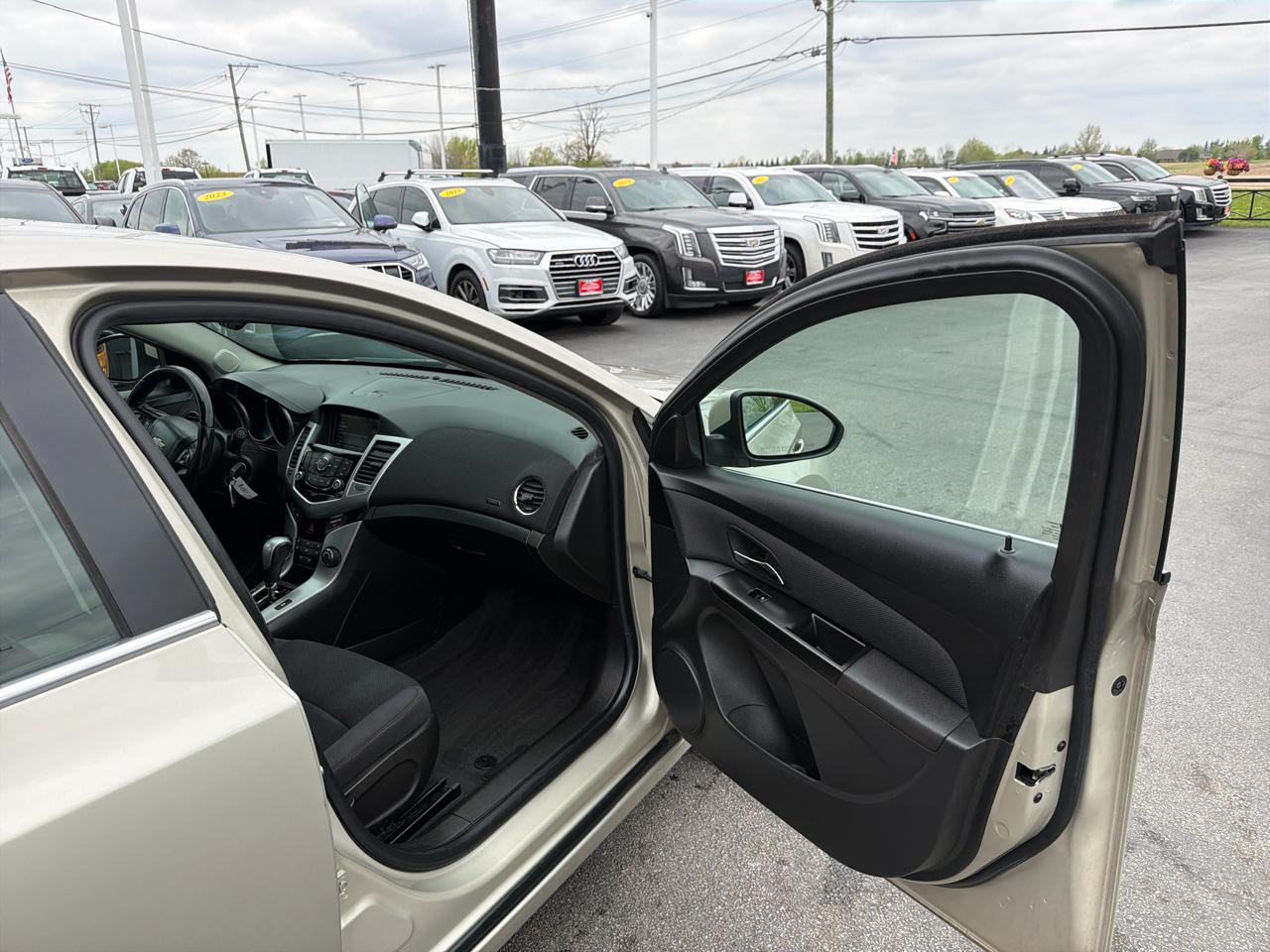 Chevrolet Cruze 4dr Sdn Auto 1LT 2013