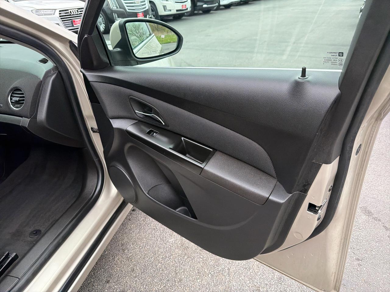 Chevrolet Cruze 4dr Sdn Auto 1LT 2013