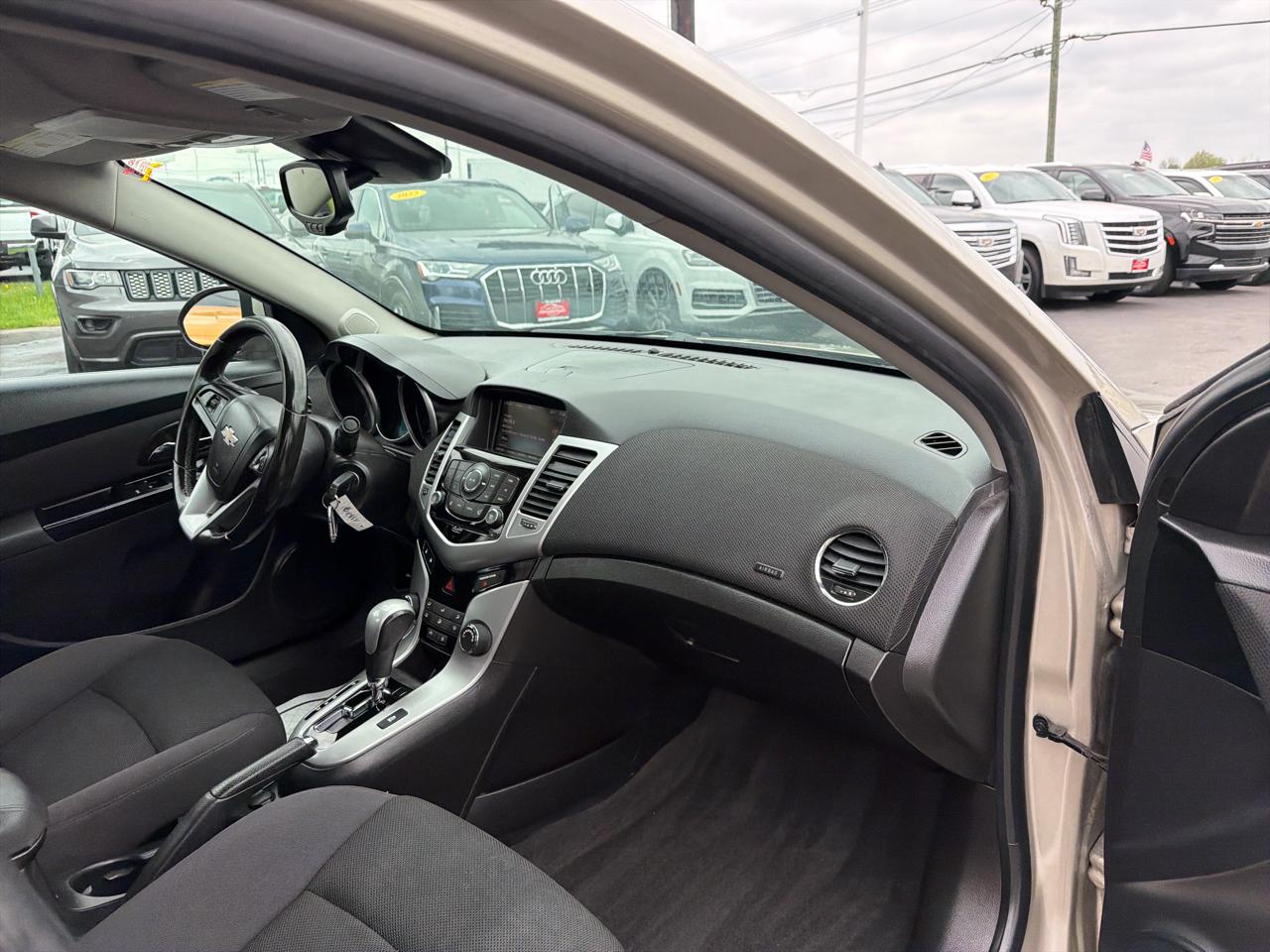 Chevrolet Cruze 4dr Sdn Auto 1LT 2013