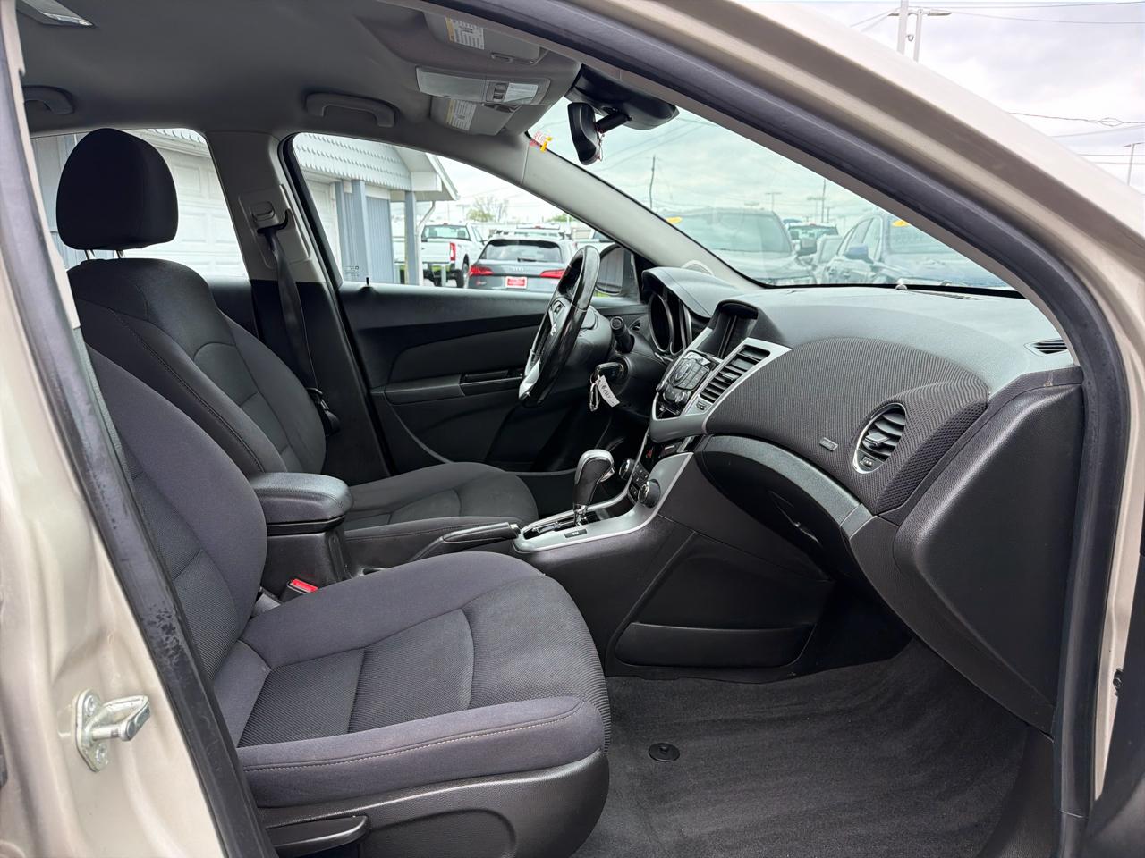 Chevrolet Cruze 4dr Sdn Auto 1LT 2013