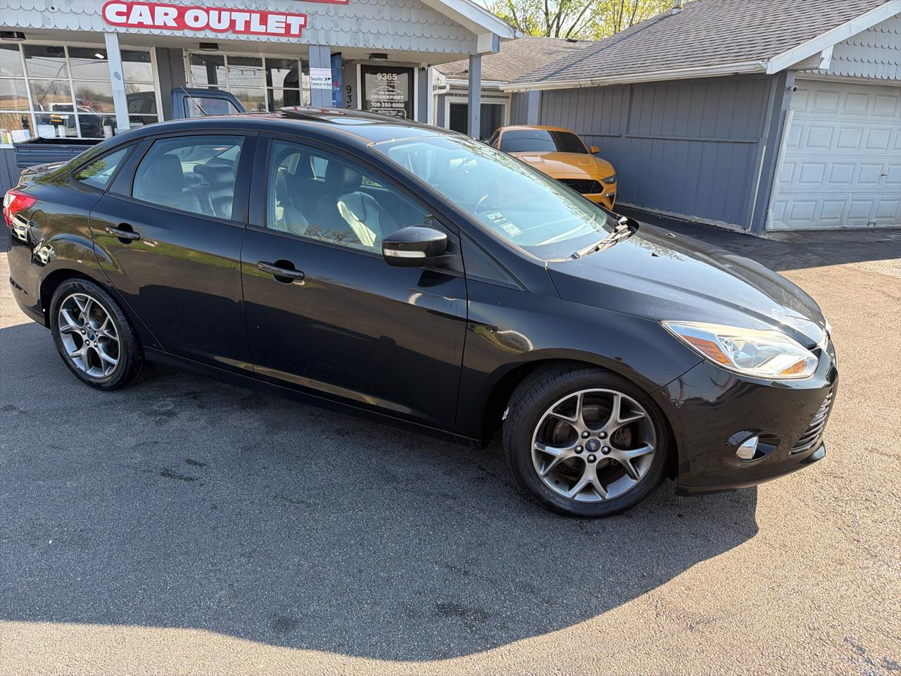 Ford Focus 4dr Sdn SE 2013