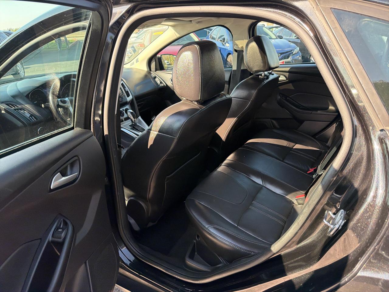 Ford Focus 4dr Sdn SE 2013