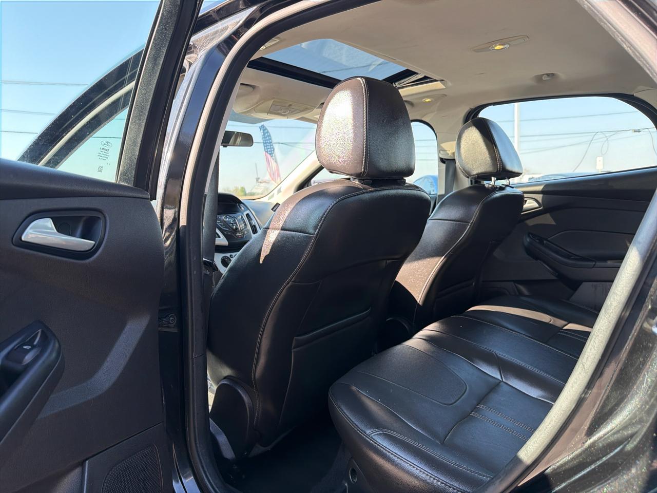 Ford Focus 4dr Sdn SE 2013