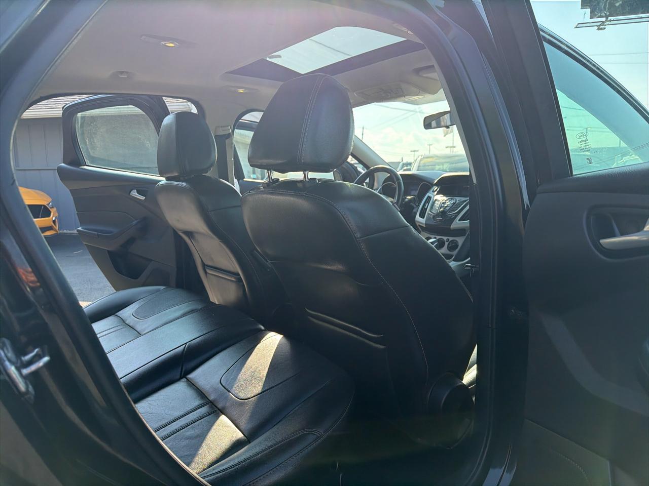 Ford Focus 4dr Sdn SE 2013