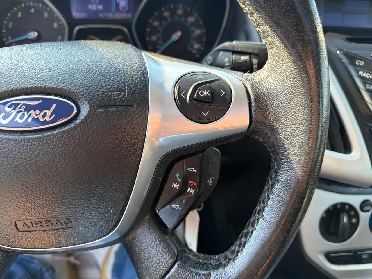 Ford Focus 4dr Sdn SE 2013