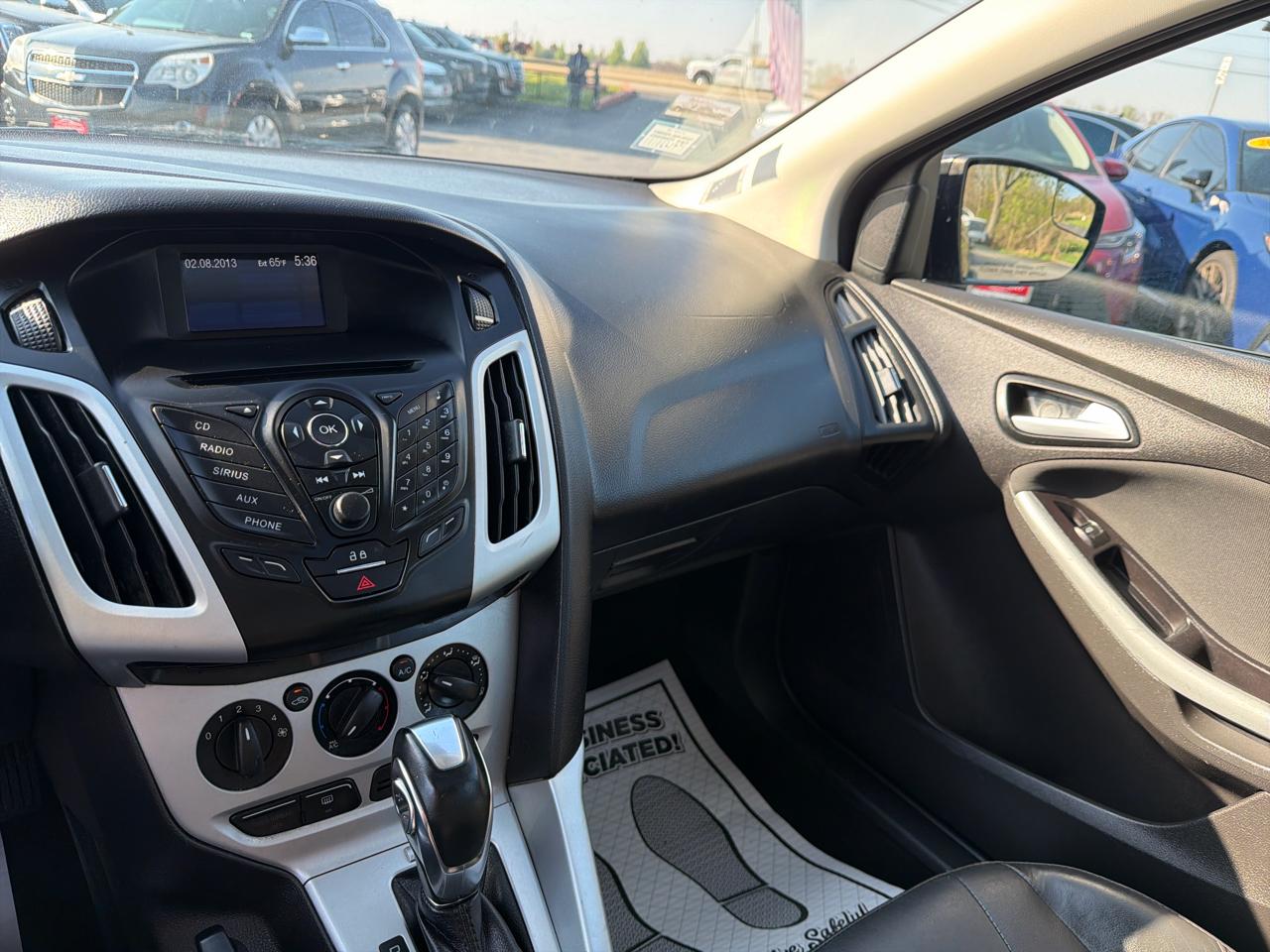 Ford Focus 4dr Sdn SE 2013