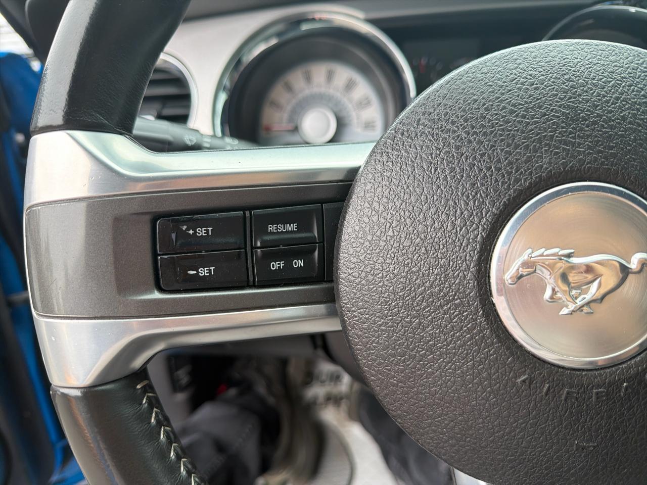 Ford Mustang 2dr Cpe GT 2010