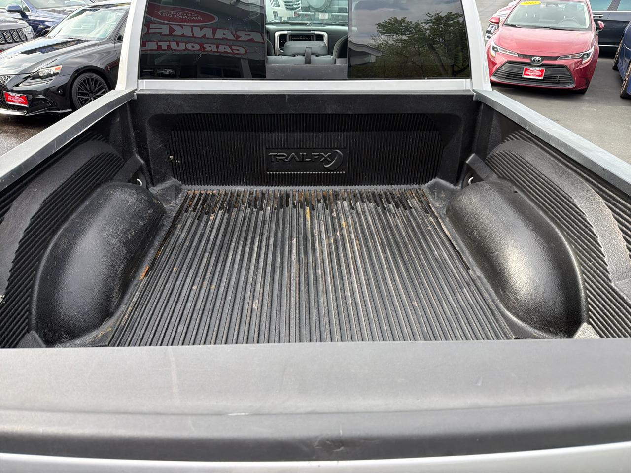 RAM 1500 Lone Star 4x2 Crew Cab 5'7" Box 2017