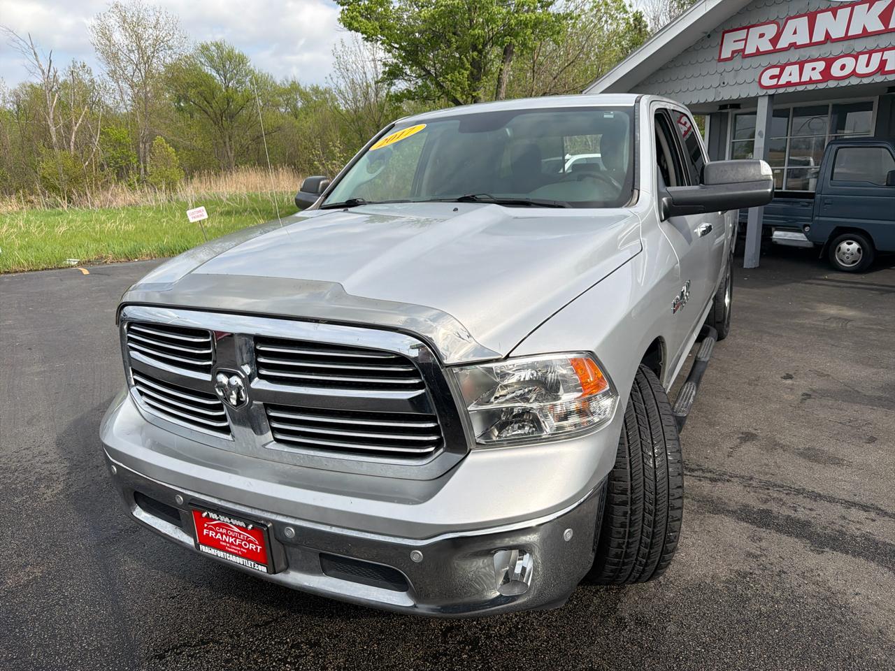 RAM 1500 Lone Star 4x2 Crew Cab 5'7" Box 2017