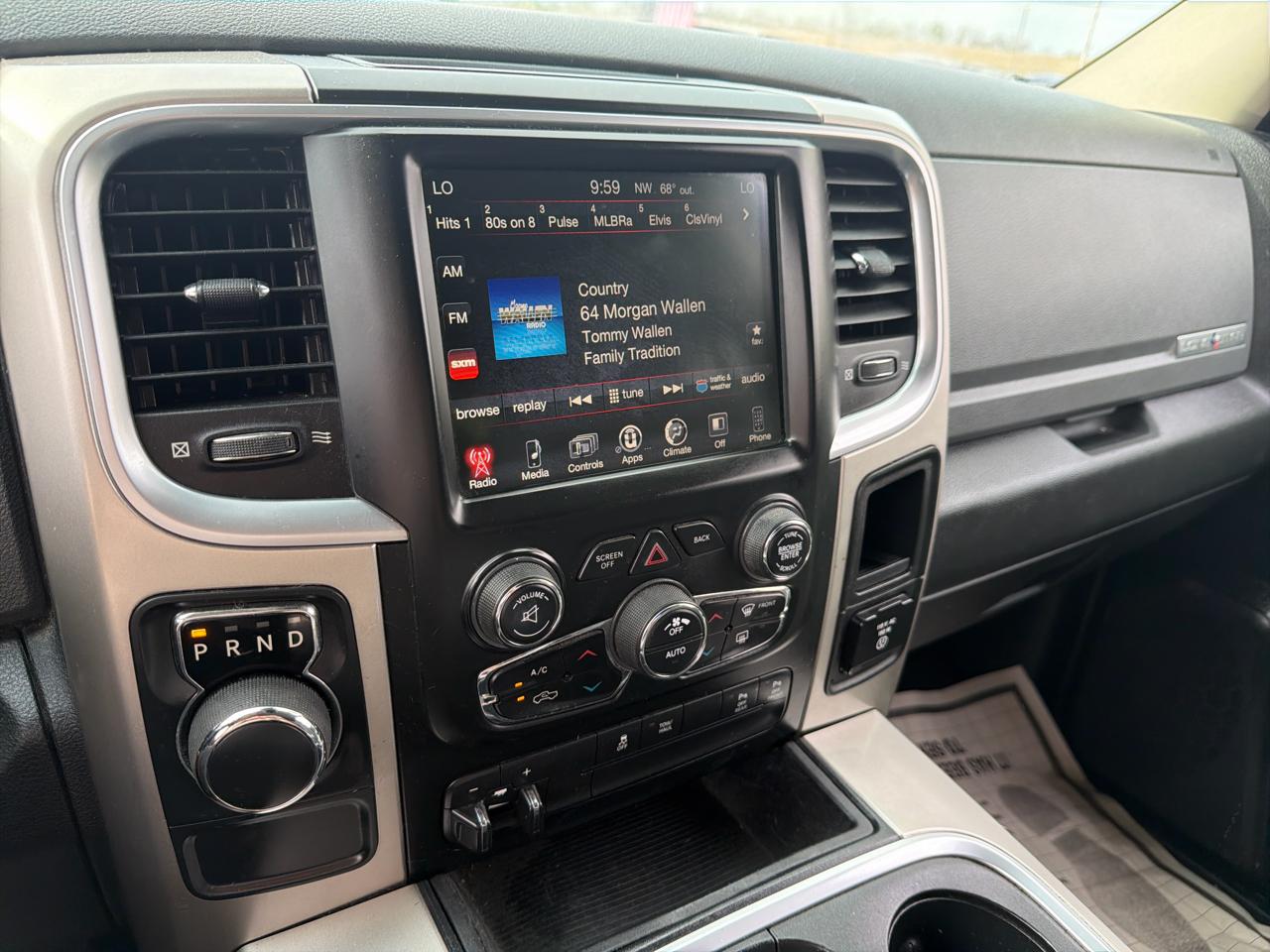 RAM 1500 Lone Star 4x2 Crew Cab 5'7" Box 2017