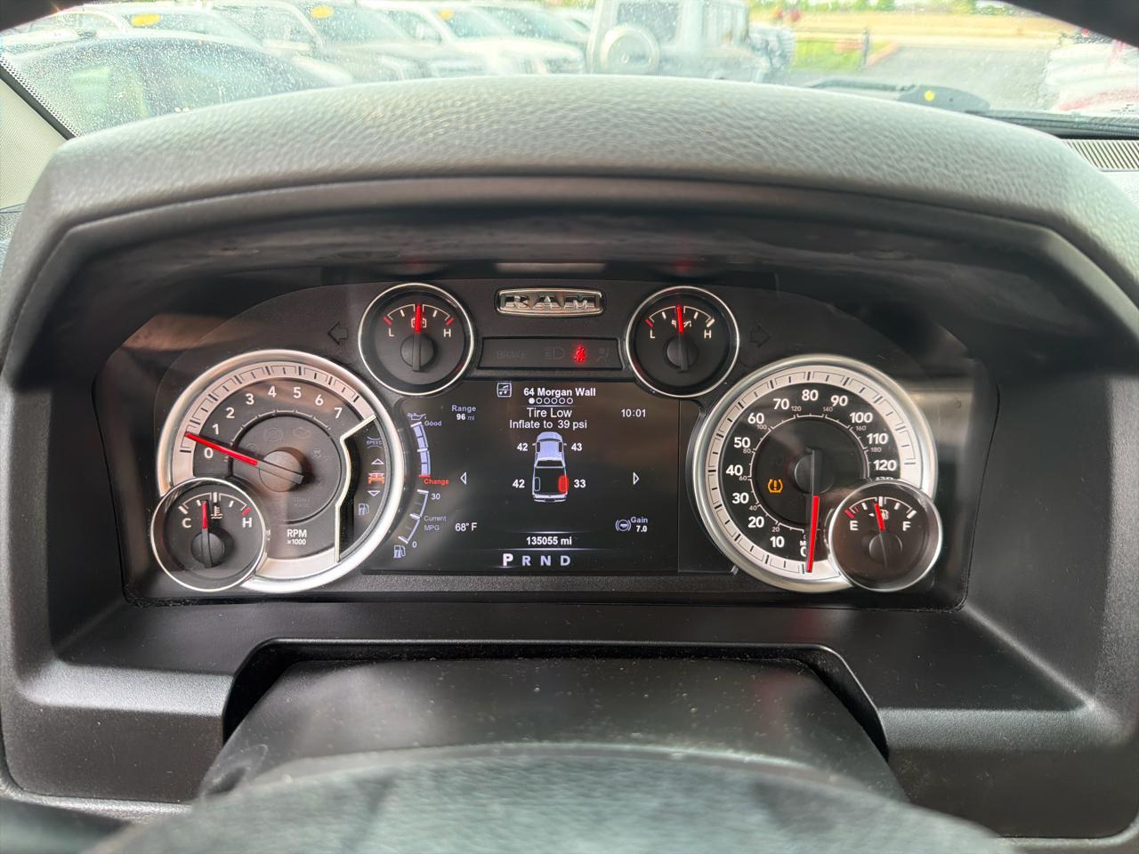 RAM 1500 Lone Star 4x2 Crew Cab 5'7" Box 2017