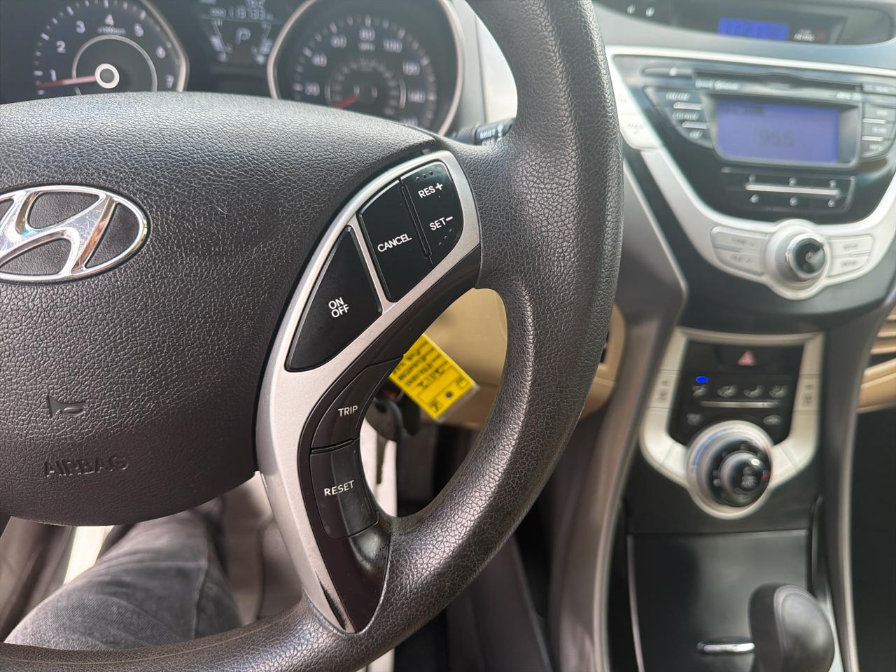 Hyundai Elantra 4dr Sdn Auto GLS (Alabama Plant) 2012