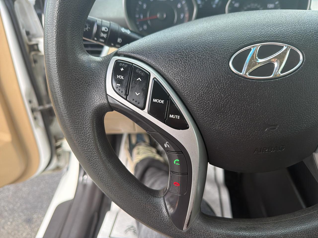 Hyundai Elantra 4dr Sdn Auto GLS (Alabama Plant) 2012