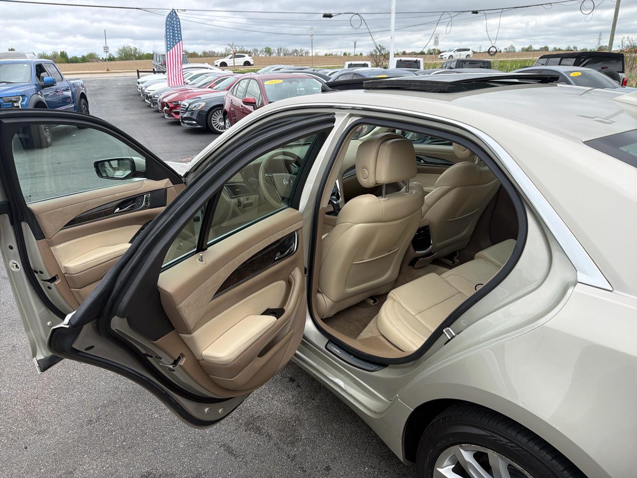 Cadillac CTS Sedan 4dr Sdn 2.0L Turbo Luxury AWD 2014