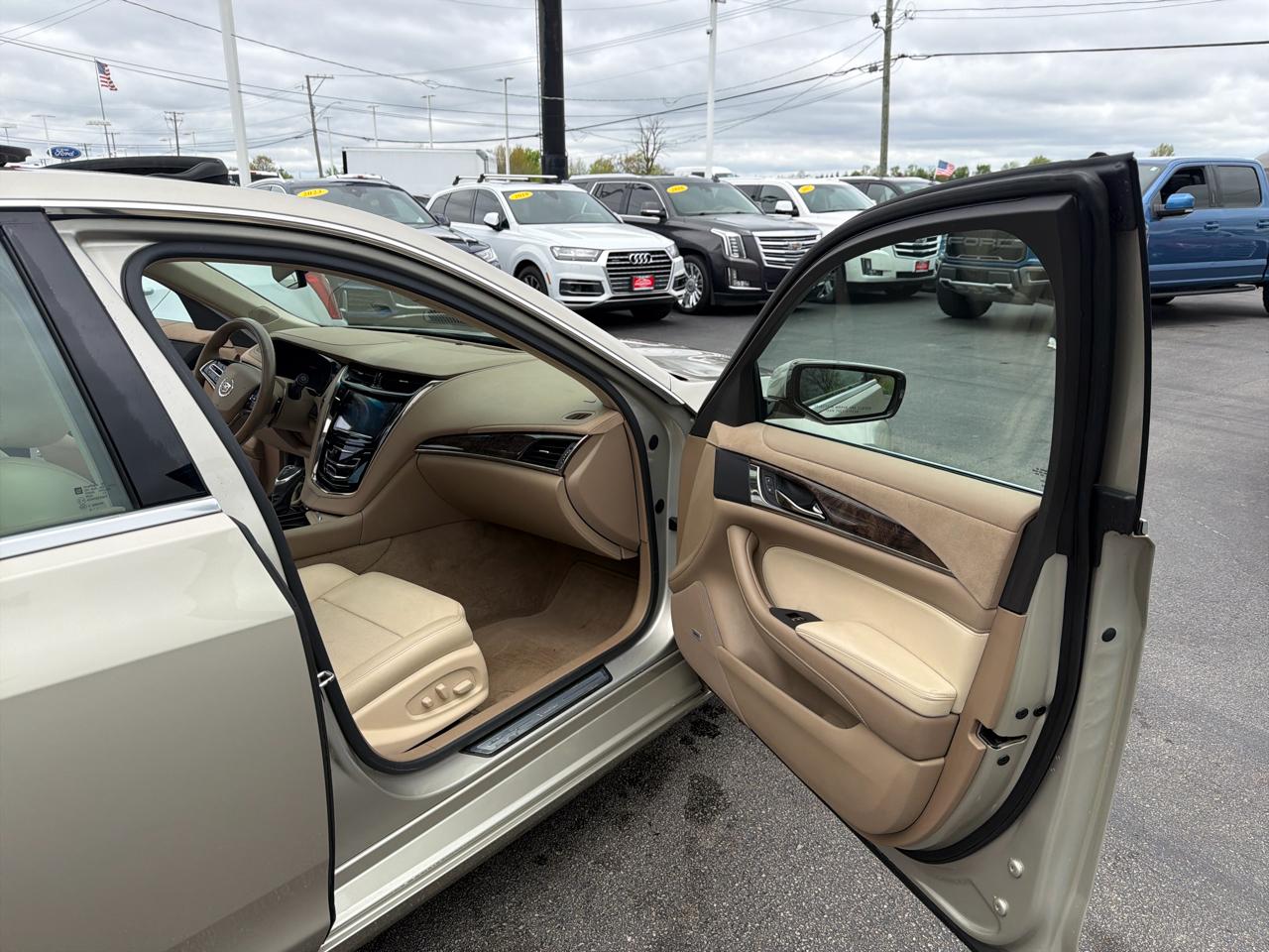 Cadillac CTS Sedan 4dr Sdn 2.0L Turbo Luxury AWD 2014