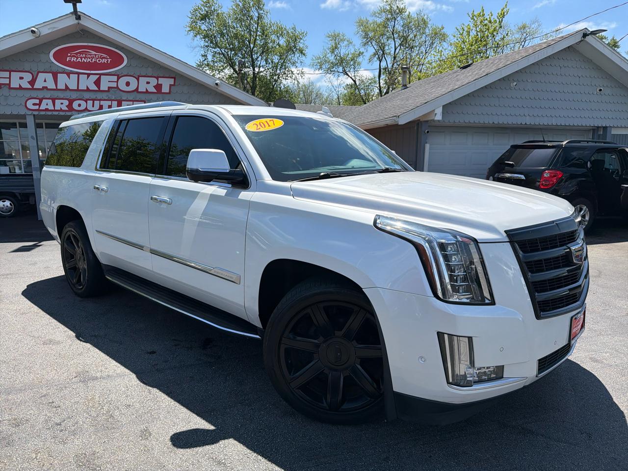 Cadillac Escalade ESV 4WD 4dr Luxury 2017