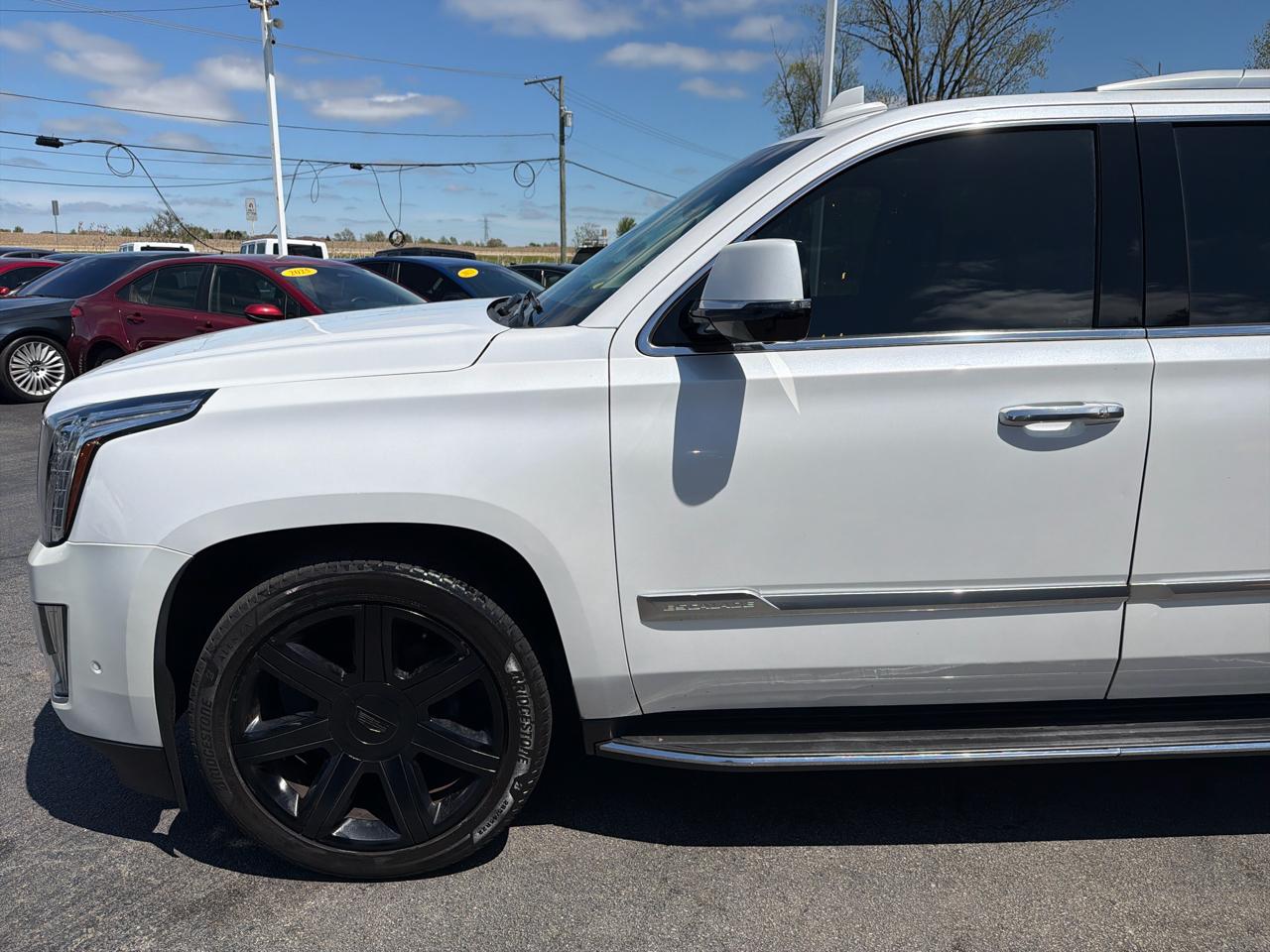 Cadillac Escalade ESV 4WD 4dr Luxury 2017