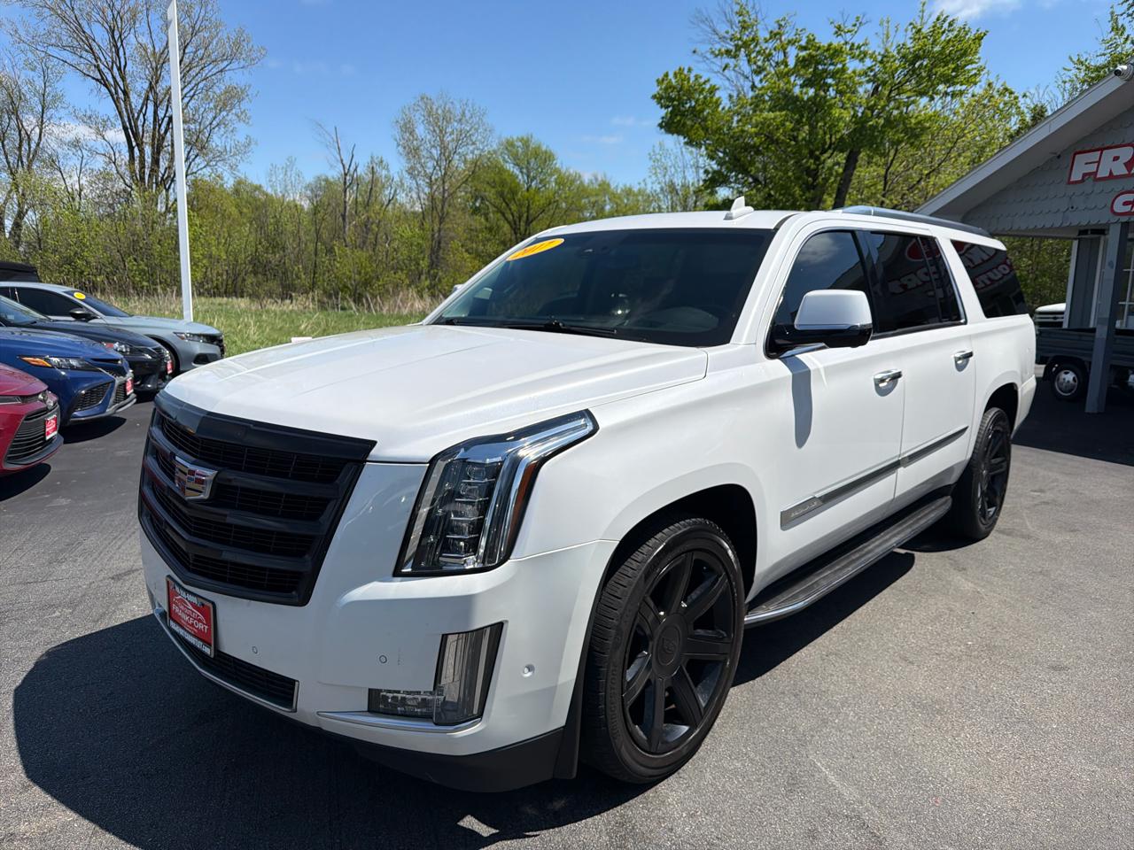 Cadillac Escalade ESV 4WD 4dr Luxury 2017