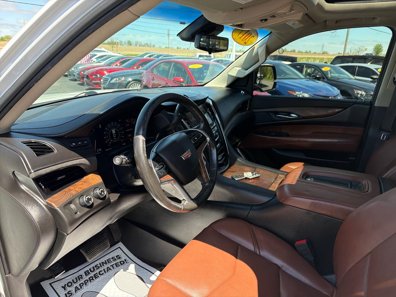 Cadillac Escalade ESV 4WD 4dr Luxury 2017