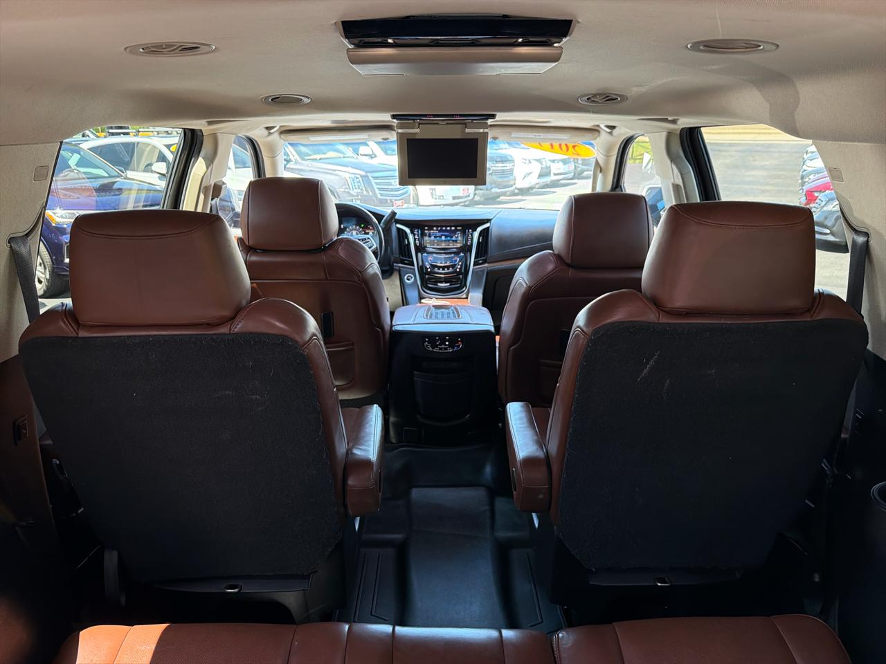 Cadillac Escalade ESV 4WD 4dr Luxury 2017