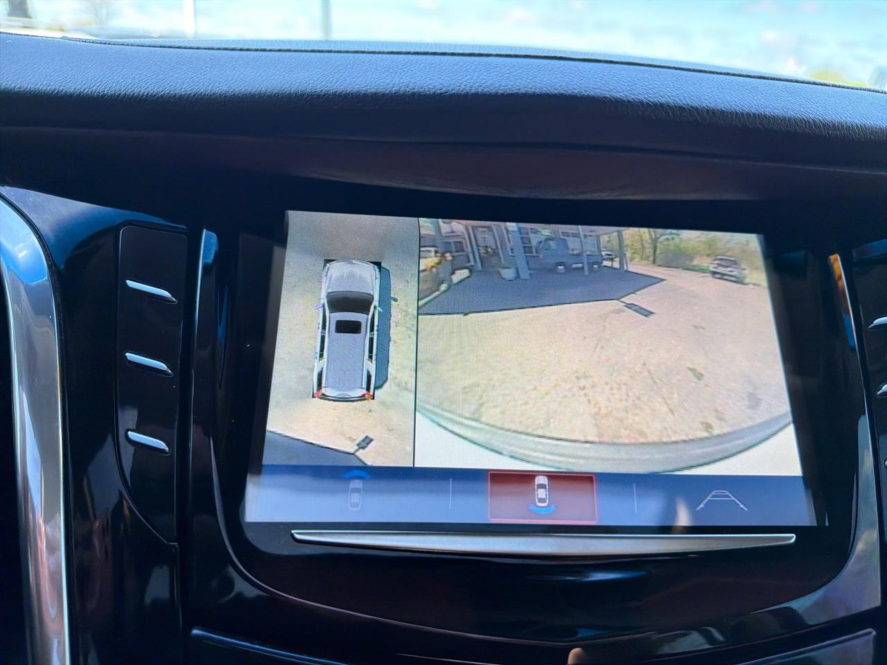Cadillac Escalade ESV 4WD 4dr Luxury 2017