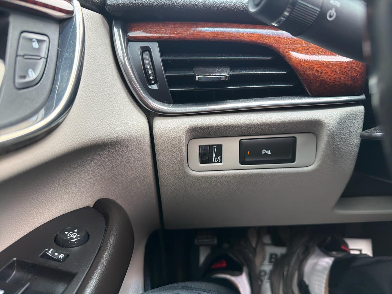 Cadillac ATS 4dr Sdn 2.0L Luxury AWD 2014