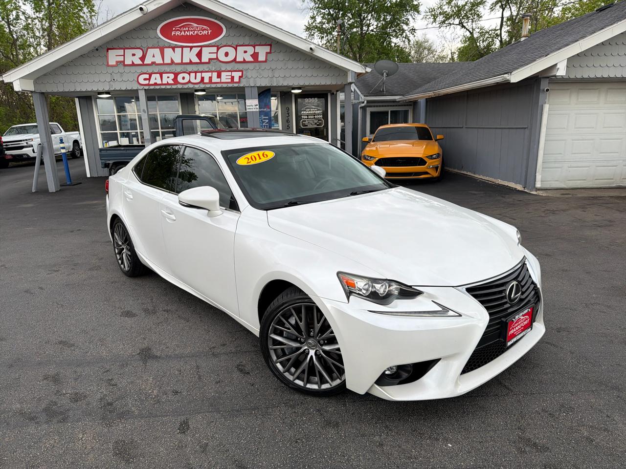 Lexus IS 300 4dr Sdn AWD 2016