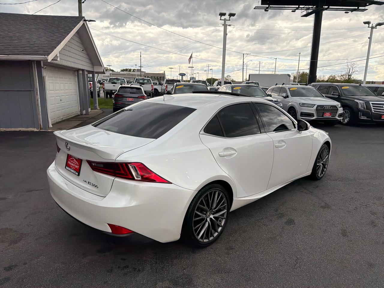 Lexus IS 300 4dr Sdn AWD 2016