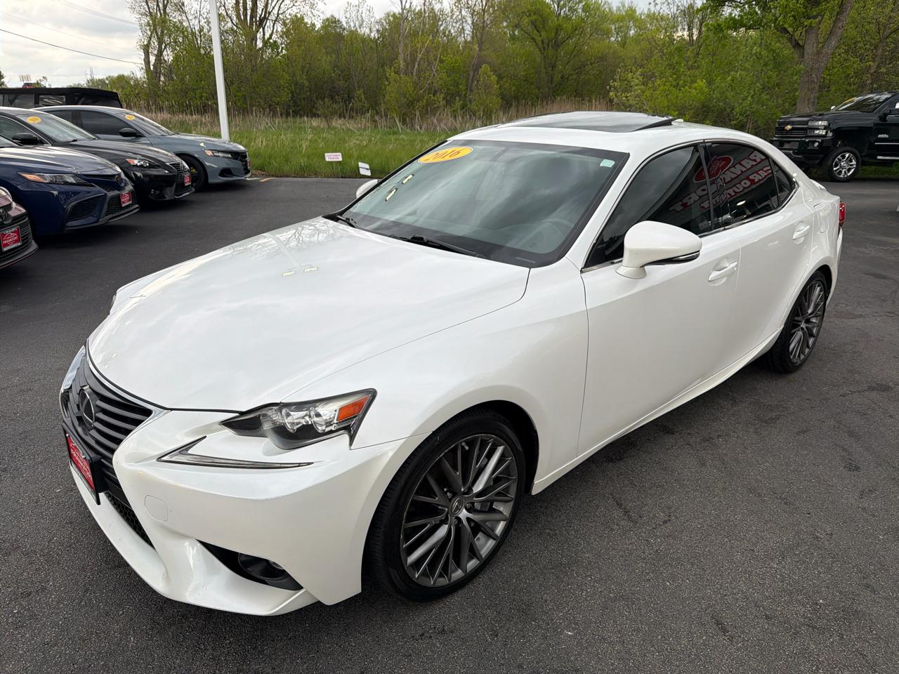 Lexus IS 300 4dr Sdn AWD 2016