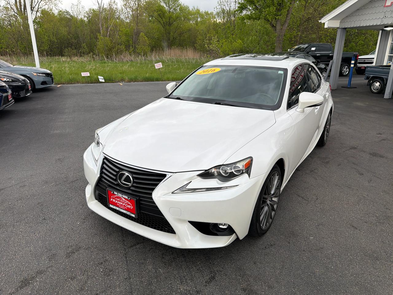 Lexus IS 300 4dr Sdn AWD 2016