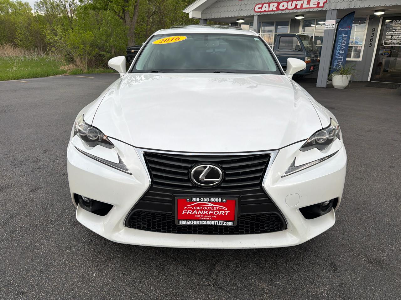 Lexus IS 300 4dr Sdn AWD 2016