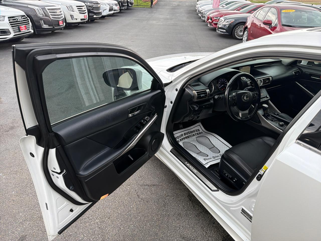 Lexus IS 300 4dr Sdn AWD 2016