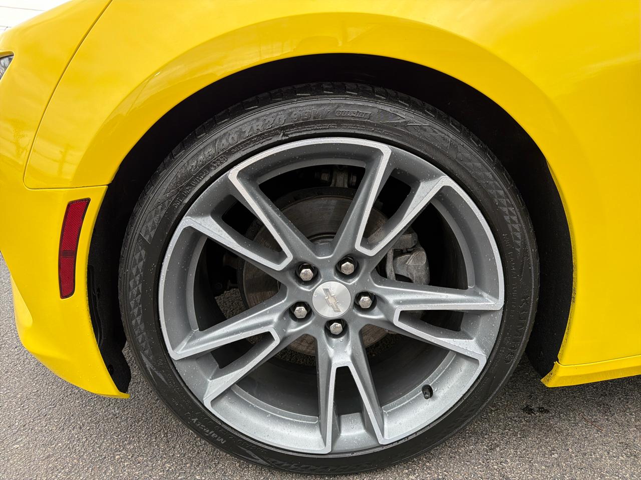 Chevrolet Camaro 2dr Cpe 1LT 2017