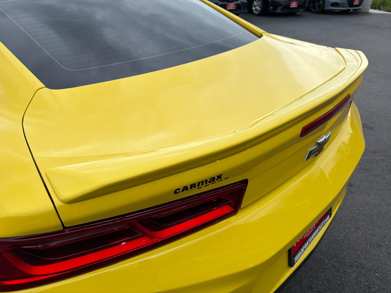 Chevrolet Camaro 2dr Cpe 1LT 2017