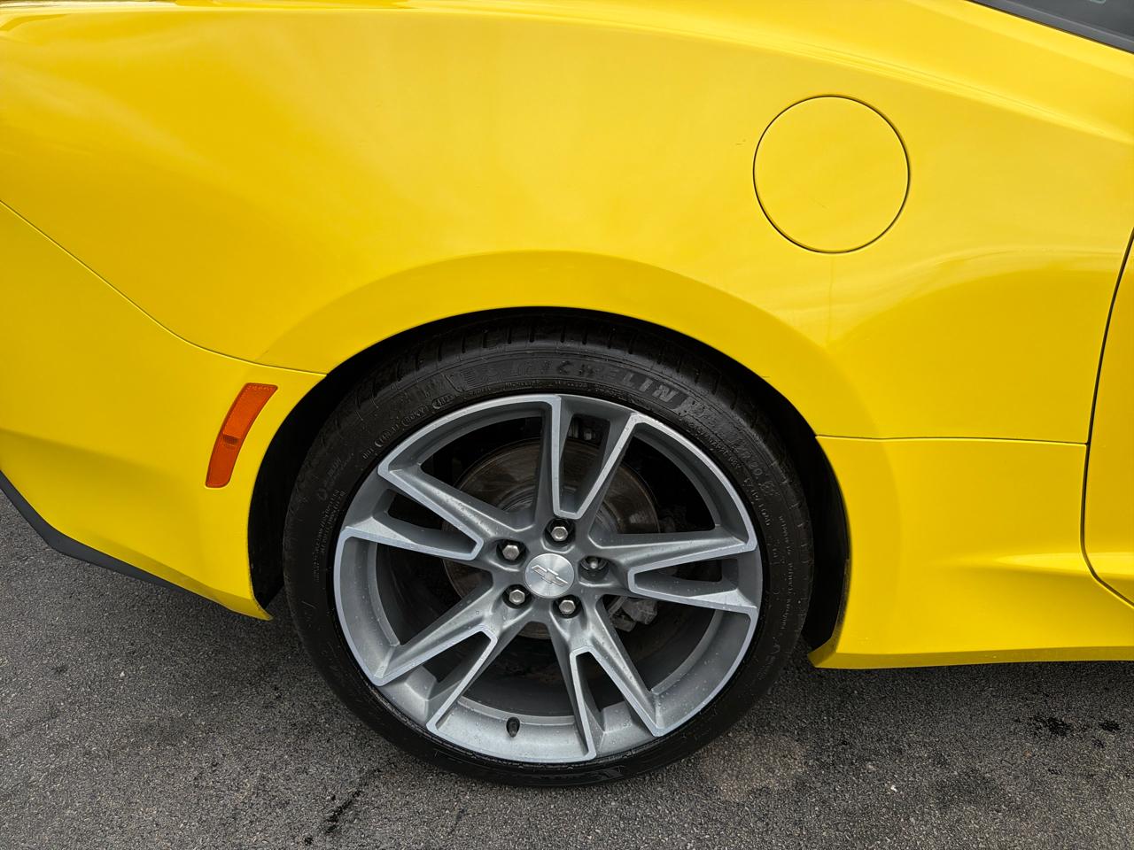 Chevrolet Camaro 2dr Cpe 1LT 2017